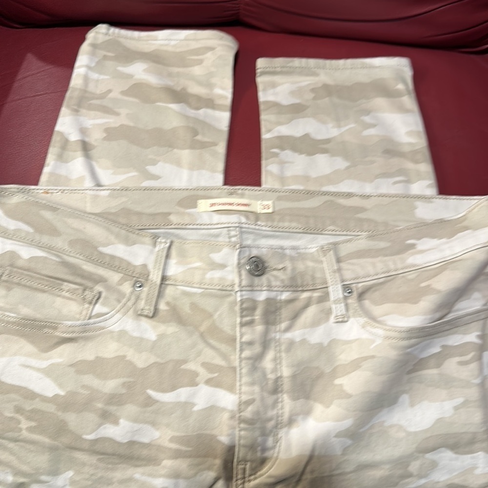 NWOT Levi Strauss & Co Women's Tan Camo 311 Skinny Jeans, W33, L30 (L)